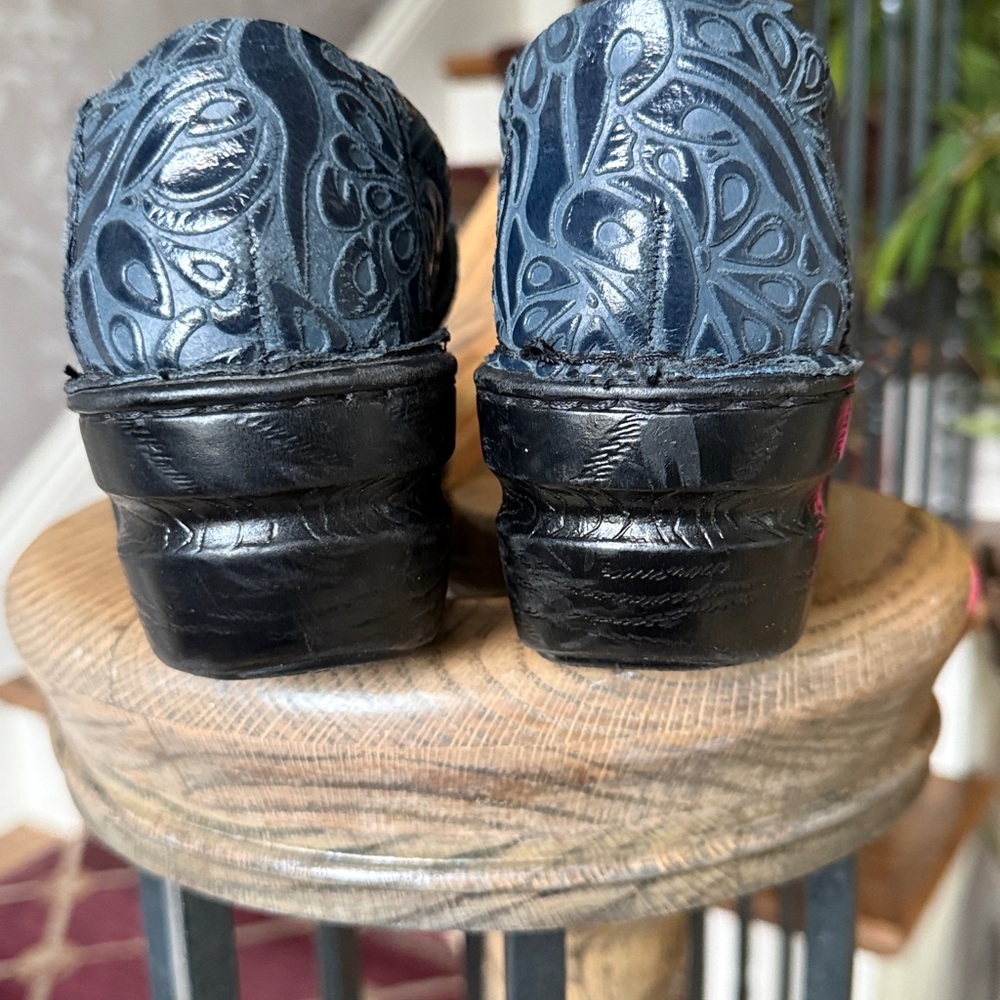 B.O.C. Ladies PEGGY clogged excellent condition navy blue size 9. - Picture 7 of 10
